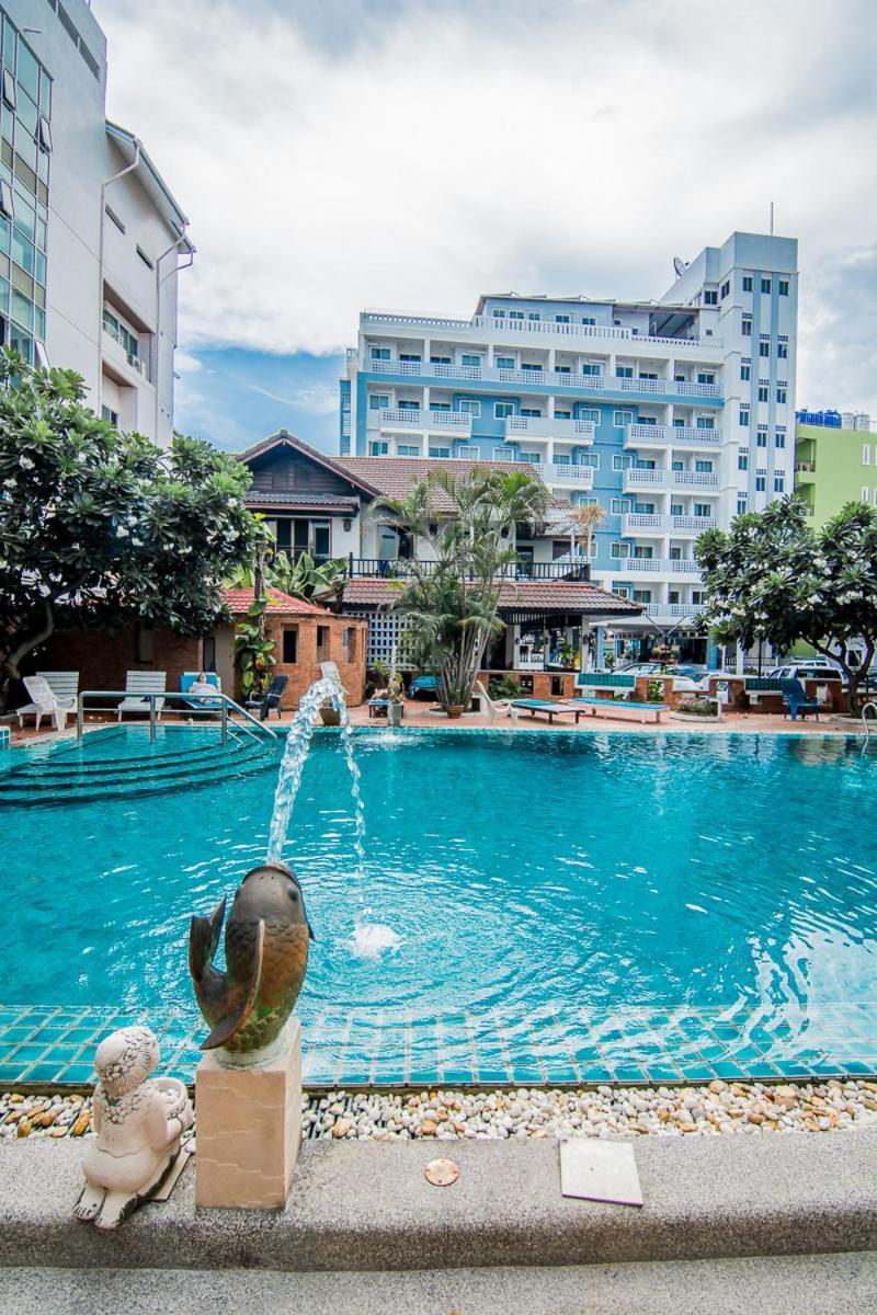 Sutus Court 7 Pattaya Exterior foto