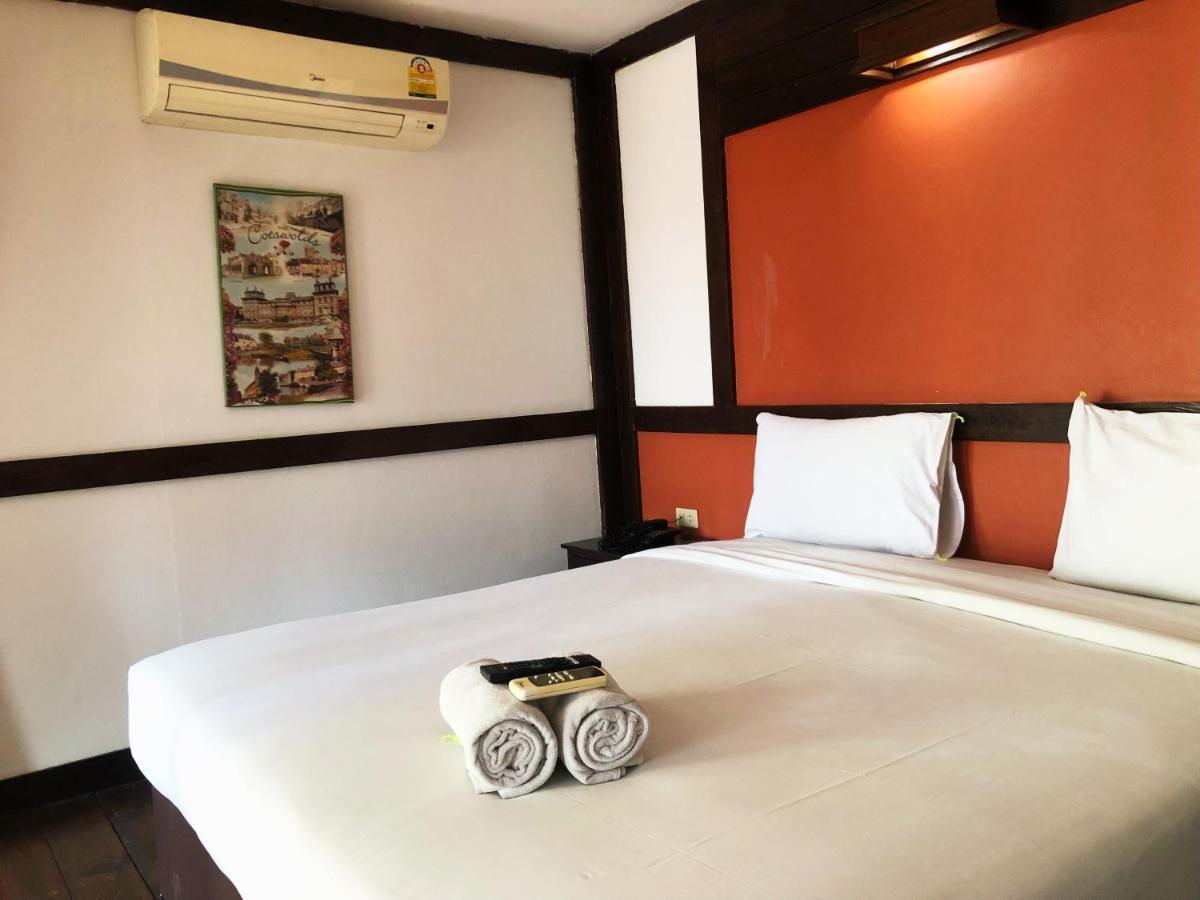 Sutus Court 7 Pattaya Exterior foto